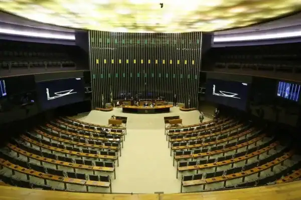 Câmara aprova MP que zera imposto de importação das “blusinhas” de até US$ 50