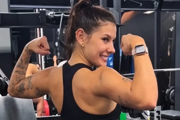 Ana Castela rebate suspeitas de uso de anabolizantes e diz que evolução é natural