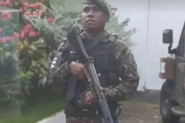 Cabo do Exército é investigado por fornecer fuzis e granadas a facções na Bahia