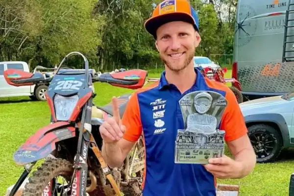 Campeão de motociclismo Gian Taffarel tem tórax perfurado por madeira e morre em acidente