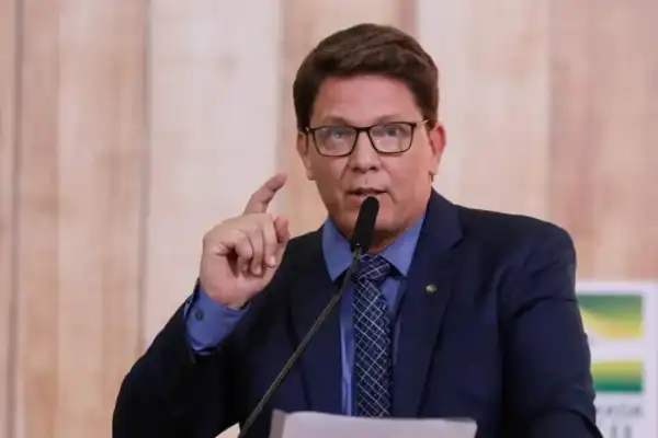 Investigação aponta Mário Frias como líder de suposto esquema de fraude no filme Dark Horse