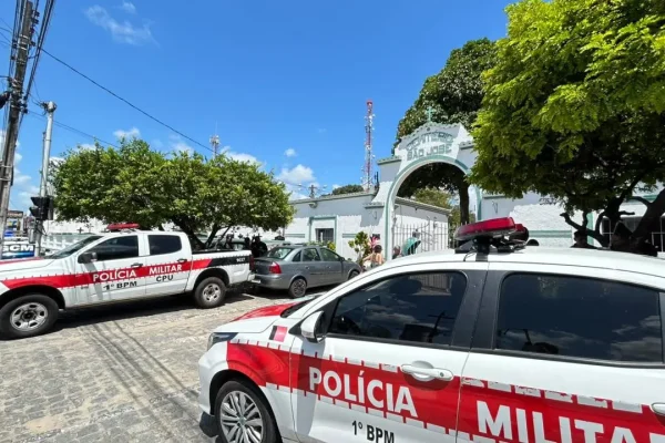 Mãe desabafa após corpo de jovem ser desenterrado e carbonizado