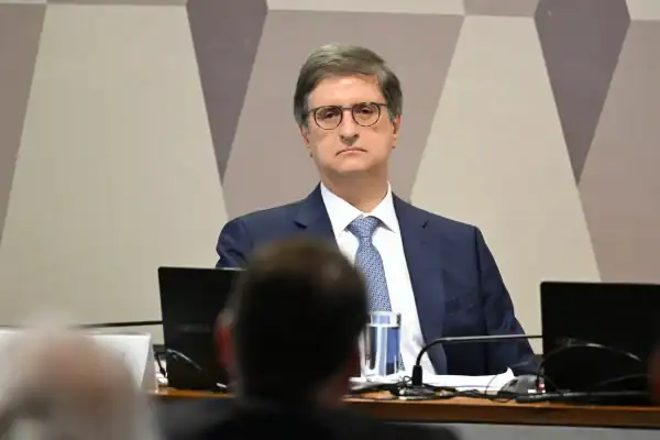 Mendonça diz não fazer juízo de valor sobre Gonet em razão da densidade das informações