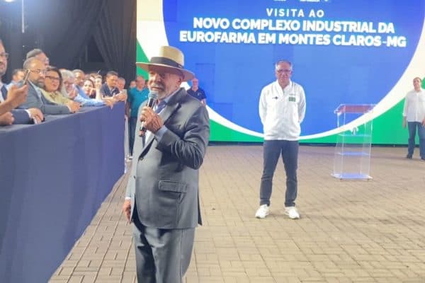 Lula promete distribuir canetas emagrecedoras gratuitamente a pacientes com obesidade