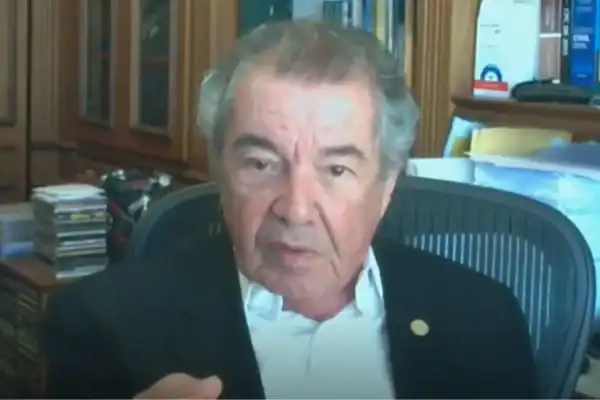 Ex-ministro Marco Aurélio Mello critica condução de sessão do STF e classifica dia como ‘triste’