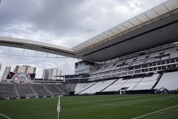 Corinthians encara Fluminense pressionado e com missão de sair do Z-4 no Brasileirão