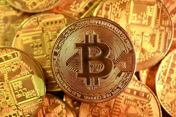 Bitcoin tem forte alta e ultrapassa US$ 86 mil, alcançando o maior nível em sete meses