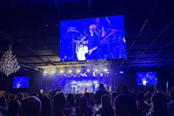 Rick realiza último show em festa de 15 anos dois dias antes de morrer; veja registro