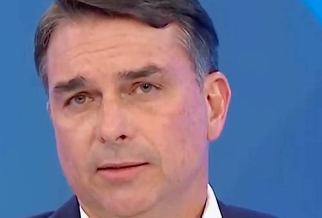 Flávio Bolsonaro quer "reformar a reforma" e prepara mudanças na área econômica (Foto: Globo)