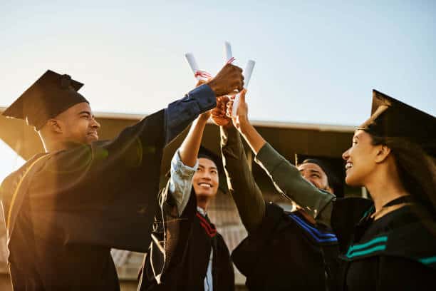 Uma formanda de São Bento do Sul, no Norte de Santa Catarina, recebeu cerca de R$ 6 mil de indenização por danos morais após a música que havia escolhido para a entrada na festa de formatura não ser tocada. (Foto: iStock)