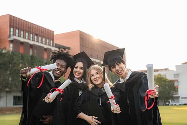 O vídeo gravado no local e anexado ao processo mostra o momento em que a estudante do Instituto Federal Catarinense (IFC) é anunciada no evento, mas permanece parada no corredor devido à ausência do som. (Foto: iStock)
