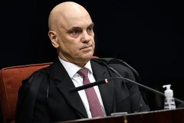 Moraes dispara na frente e já soma 55 pedidos de impeachment no Senado