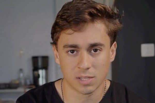 “Compraria uma cerveja”: vídeo de Nikolas Ferreira com jovem negro gera processo e pedido de R$ 200 mil