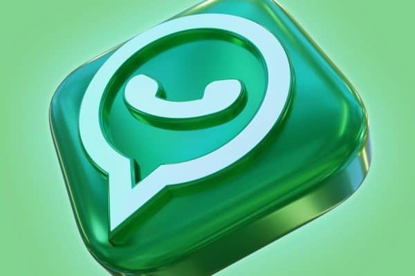 WhatsApp libera novo controle para adolescentes e pais poderão receber alertas sobre grupos