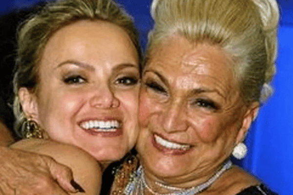 Eliana resgata foto rara ao lado de Hebe Camargo e faz declaração emocionante