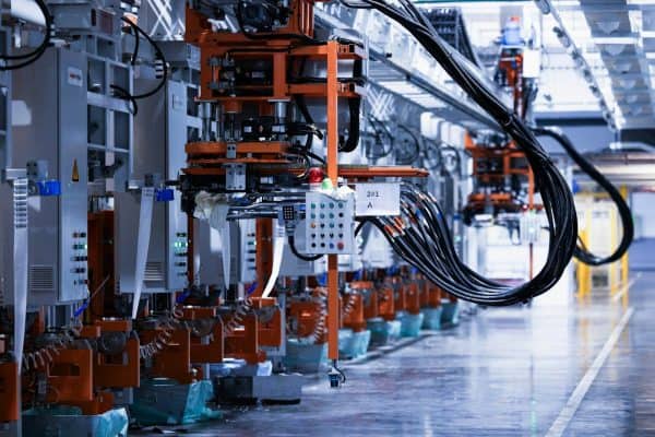 Gigante americana fecha fábrica no Brasil e funcionários conquistam indenização de R$ 35 mil após greve