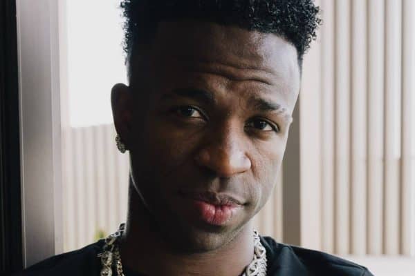 Vini Jr. abre o coração sobre fase difícil e faz desabafo após críticas no Real Madrid: “Estou com raiva”