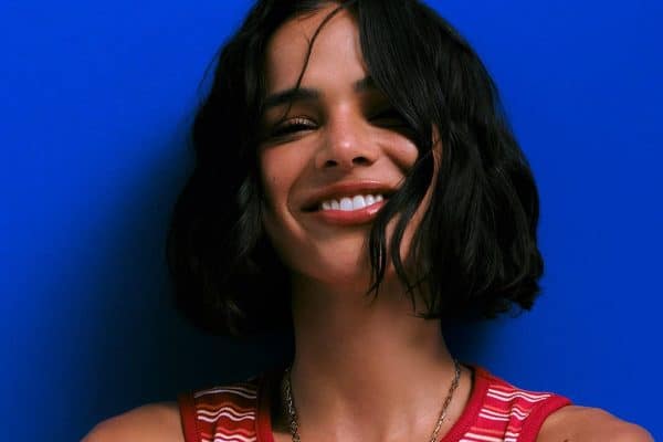 Após começar a atuar aos 5 anos, Bruna Marquezine faz reflexão sobre quem é fora do trabalho