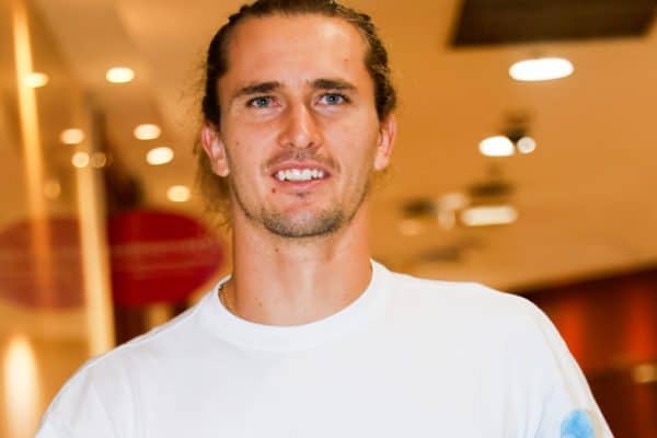 Zverev critica redução de sets em Grand Slams e provoca Djokovic: ‘Está ficando mais velho’