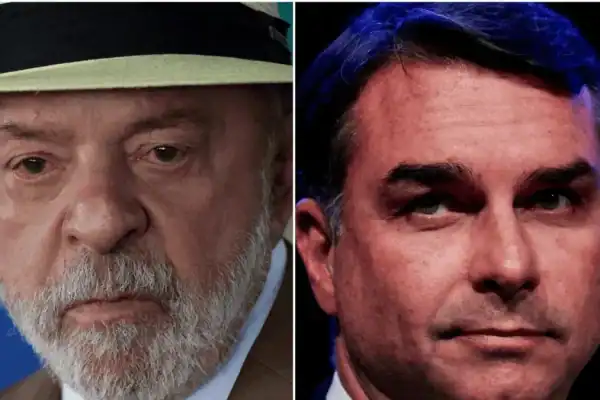 Flávio Bolsonaro promove último ato de rua antes do primeiro turno ao lado de aliados no Rio