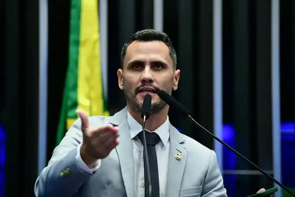 Cleitinho descarta privatizar a Cemig e reforça diálogo com Lula ou Flávio em seu governo
