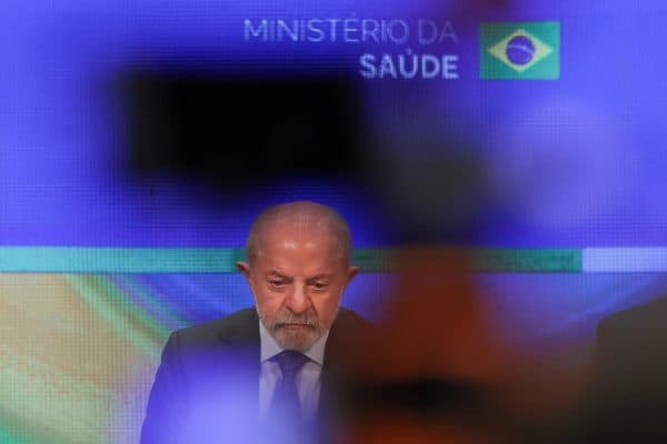 Alcolumbre promove primeira sessão de debate da PEC 6×1 sem definir data de votação