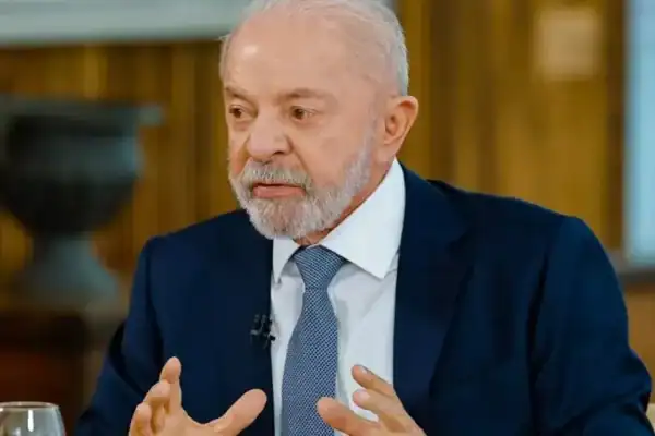 Governo Lula registra 40% de avaliação negativa e 35% positiva, aponta Datafolha