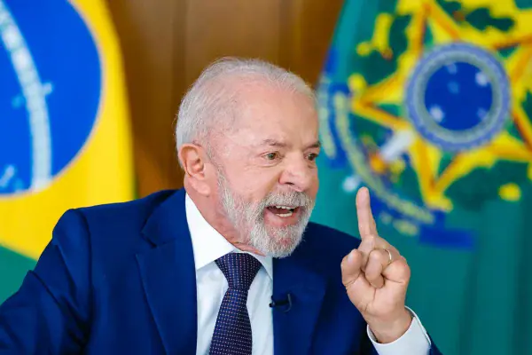 Campanha de Lula denuncia interferência da Meta nas eleições e anuncia ação ao TSE