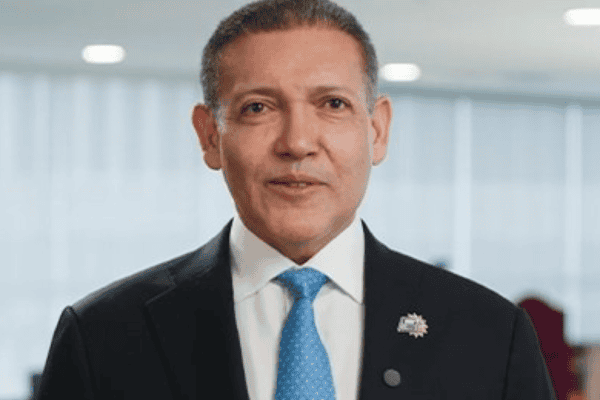 Nunes Marques proíbe distribuição do jornal ‘Petróleo dos Brasileiros’ a pedido de Flávio Bolsonaro