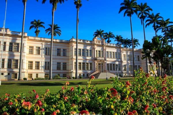 Turismo movimenta faturamento de bares e restaurantes em 2026