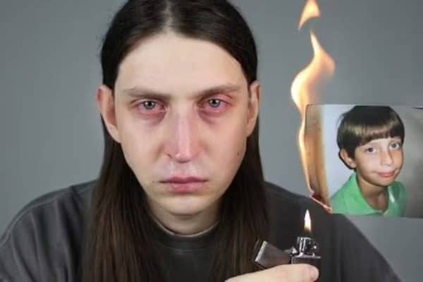 Felca revela que bebia antes de sair de casa para enfrentar a fobia social