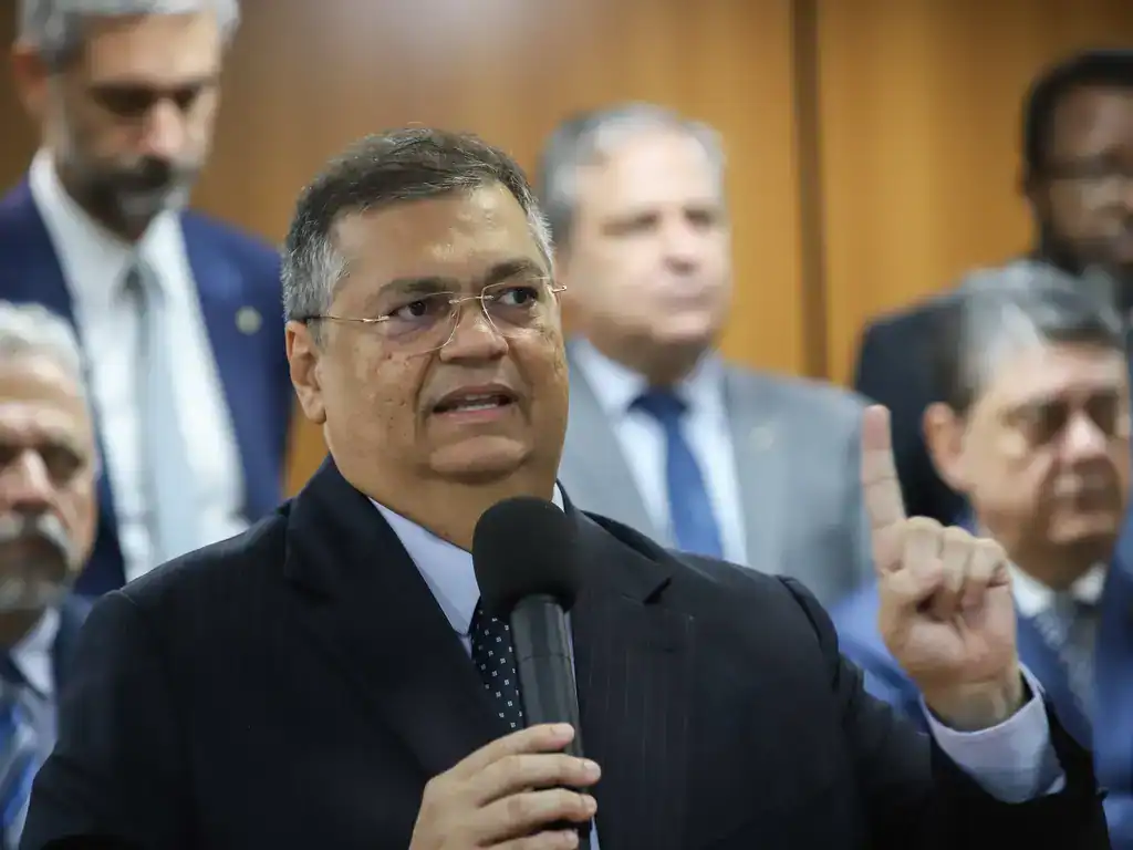 Flávio Dino manda PF investigar possível interferência estrangeira nas eleições brasileiras (Foto: Agência Brasil)