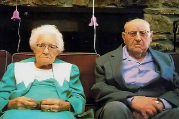 Idoso de 99 anos pede divórcio após descobrir traição da esposa ocorrida há mais de 60 anos
