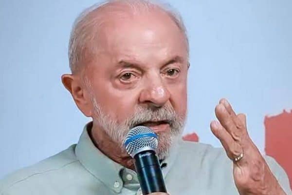 Coligação de Lula aciona TSE contra Meta e denuncia suspeita de restrição a publicações